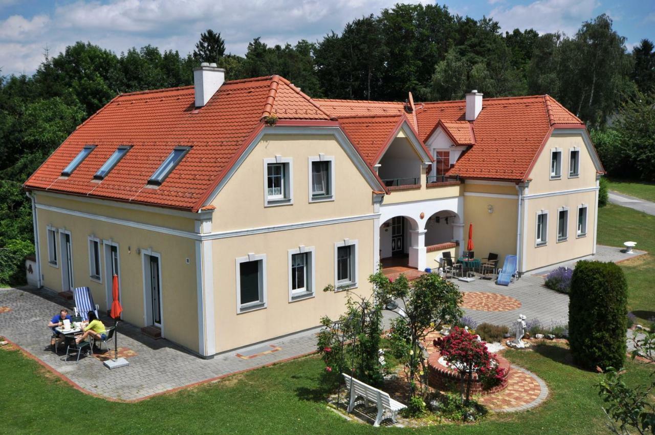 Arkadenhof Flasch Worterberg Екстер'єр фото
